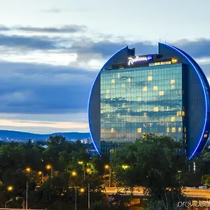 Radisson Blu Frankfurt Отель