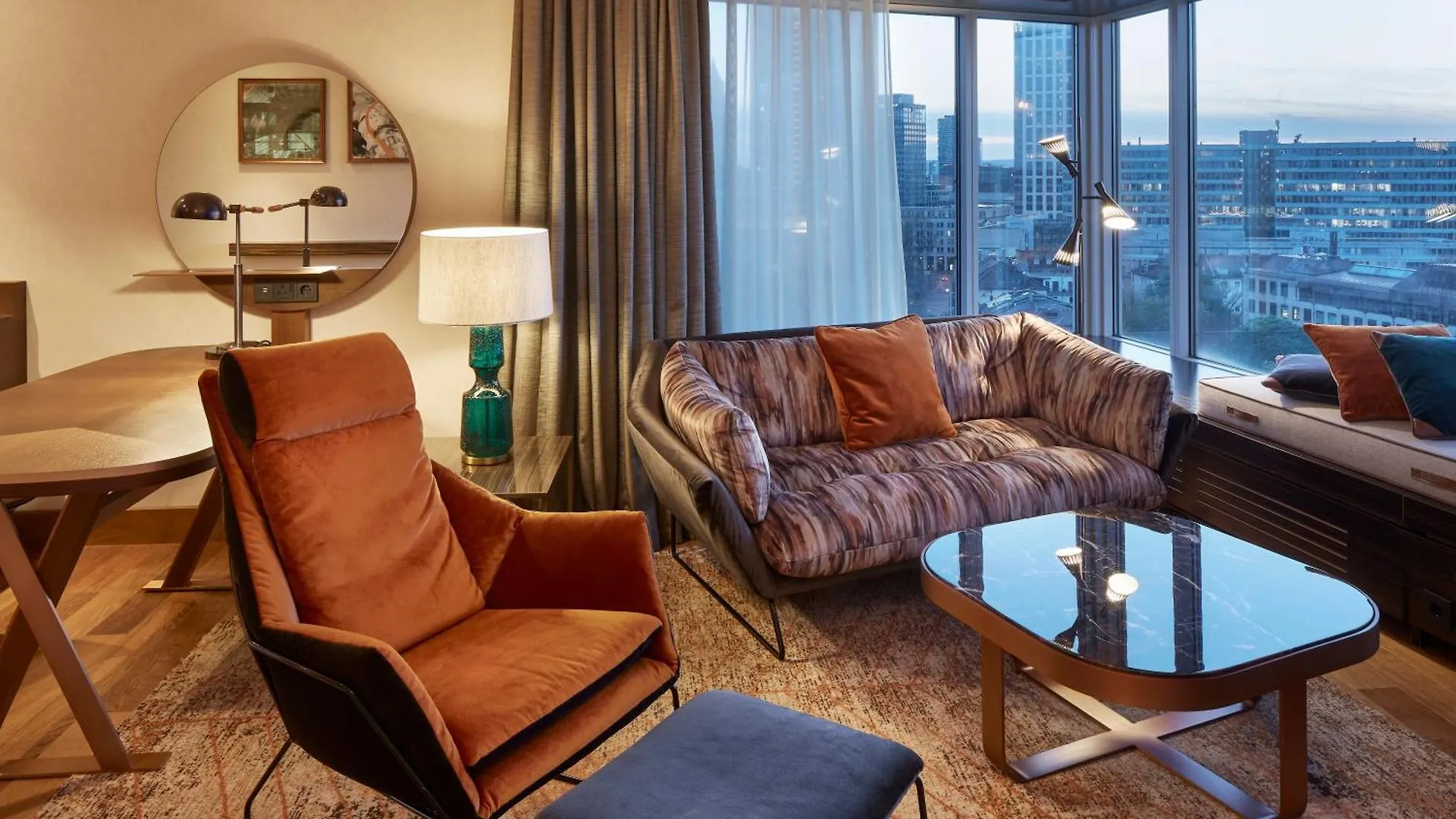 Hilton Frankfurt City Centre Frankfurt nad Menem 5*,